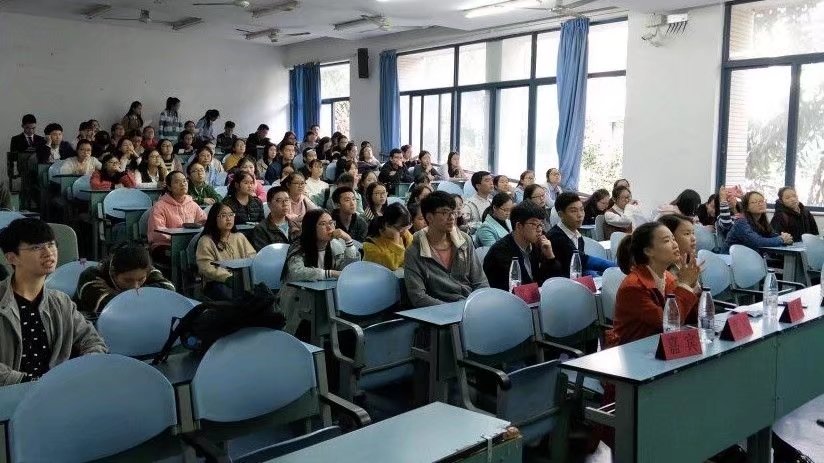 *大象传媒
三下乡宣讲会