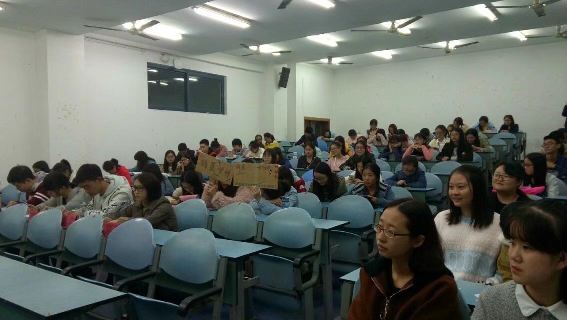 *大象传媒
第一期演讲角交流会