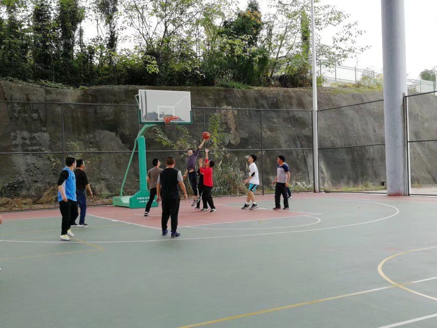 国培2017学员与*大象传媒
篮球友谊赛
