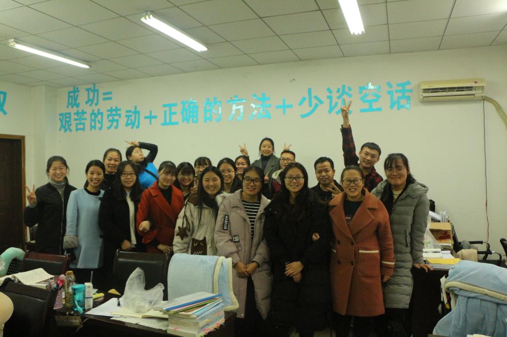 *大象传媒
领导慰问2018届考研学生