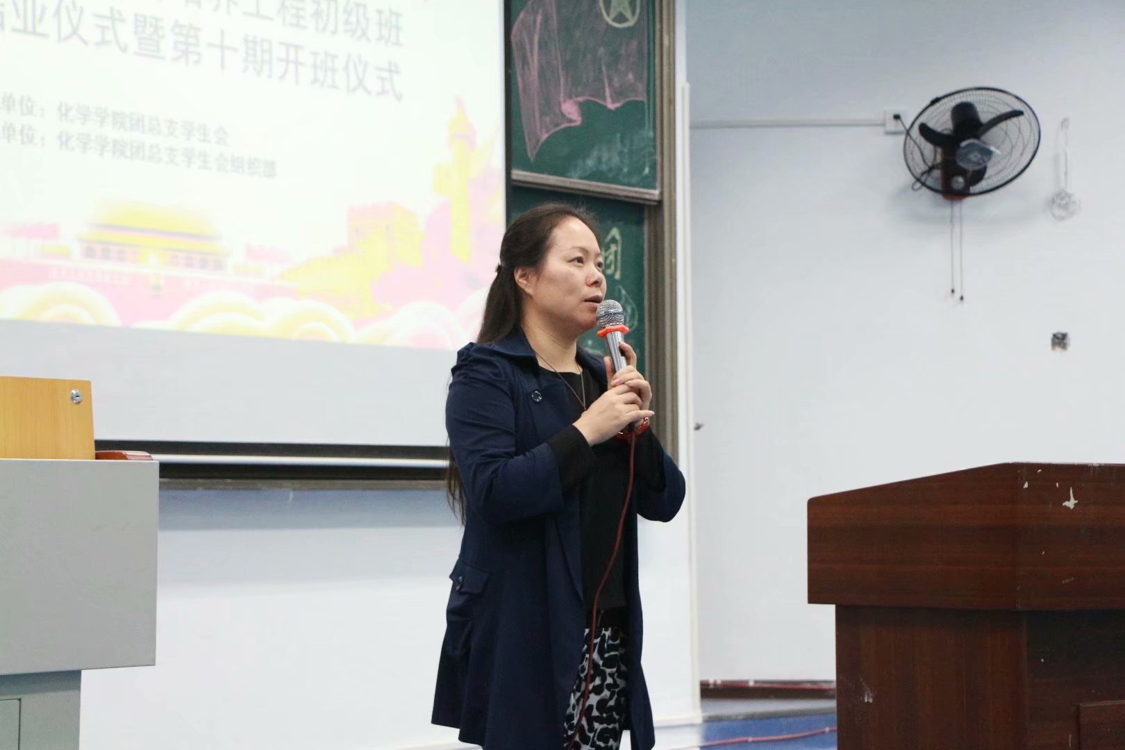 *大象传媒
青年马克思主义者培养工程”初级班第九期结业仪式以及第十期开班仪式