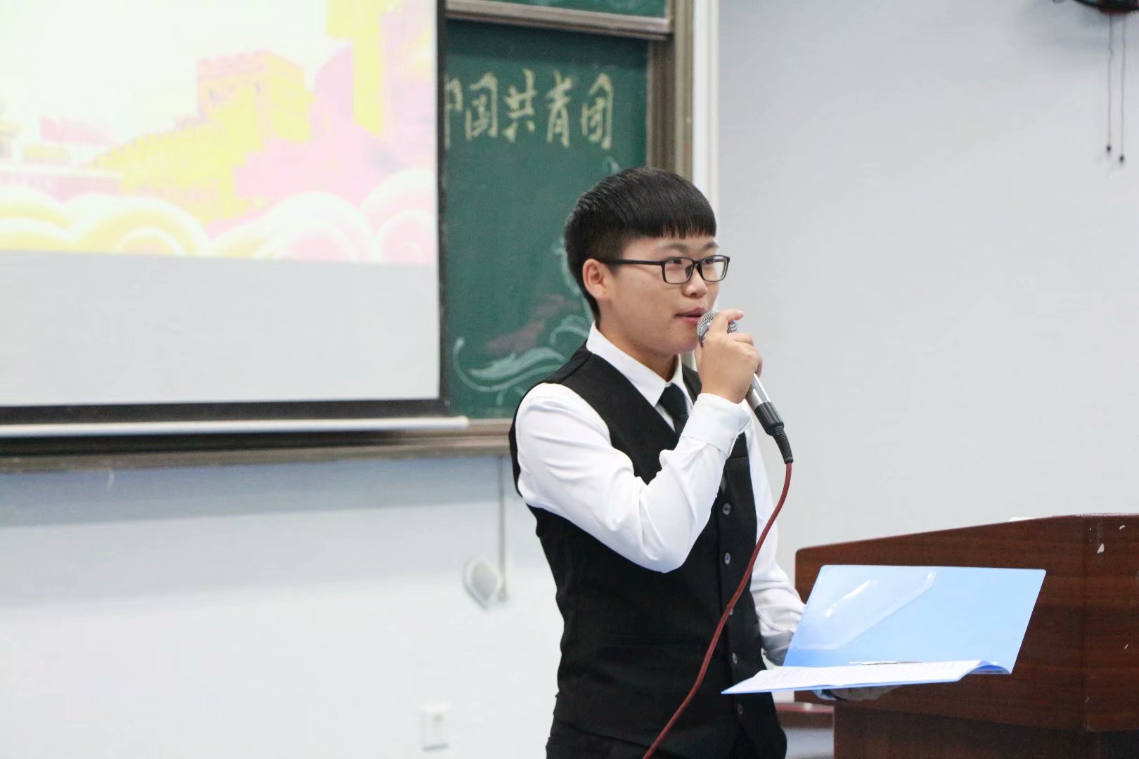 *大象传媒
青年马克思主义者培养工程”初级班第九期结业仪式以及第十期开班仪式