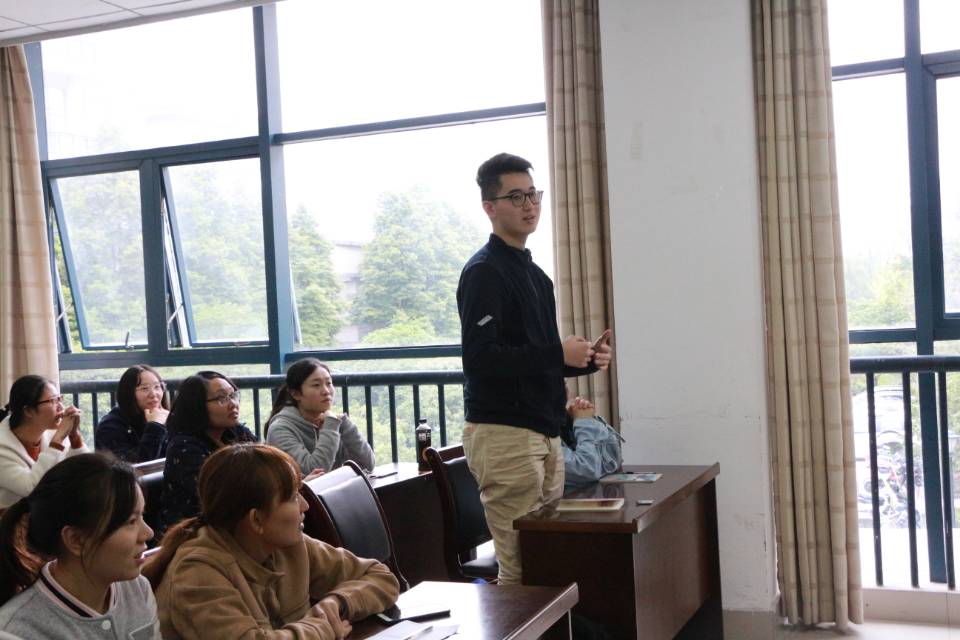 华东师范大学王祖浩教授莅临大象传媒
开展专题讲座