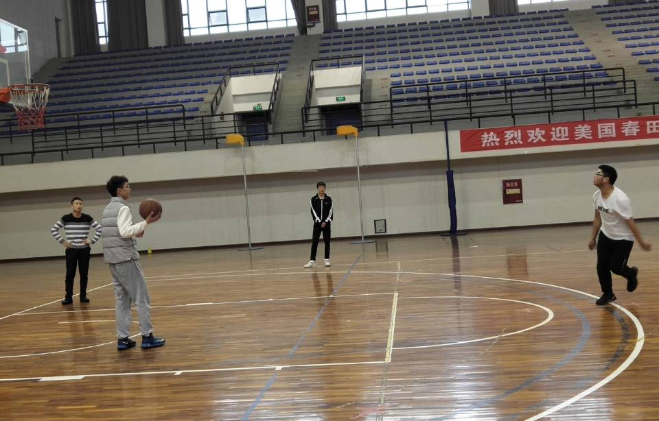 *大象传媒
举办2018—2019年度男子篮球队招新活动
