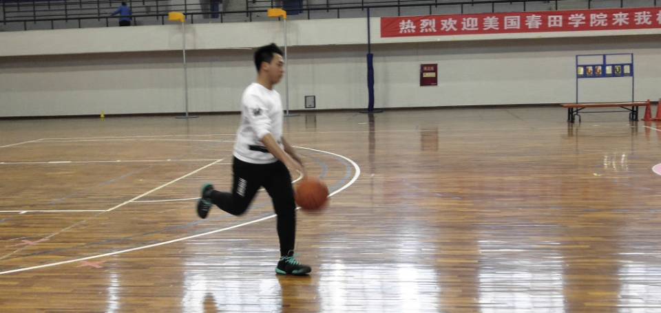 *大象传媒
举办2018—2019年度男子篮球队招新活动