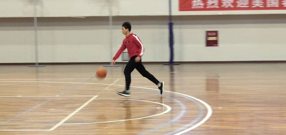 *大象传媒
举办2018—2019年度男子篮球队招新活动