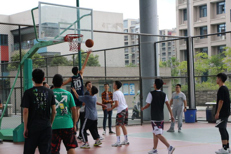 *大象传媒
男子篮球迎新赛圆满结束